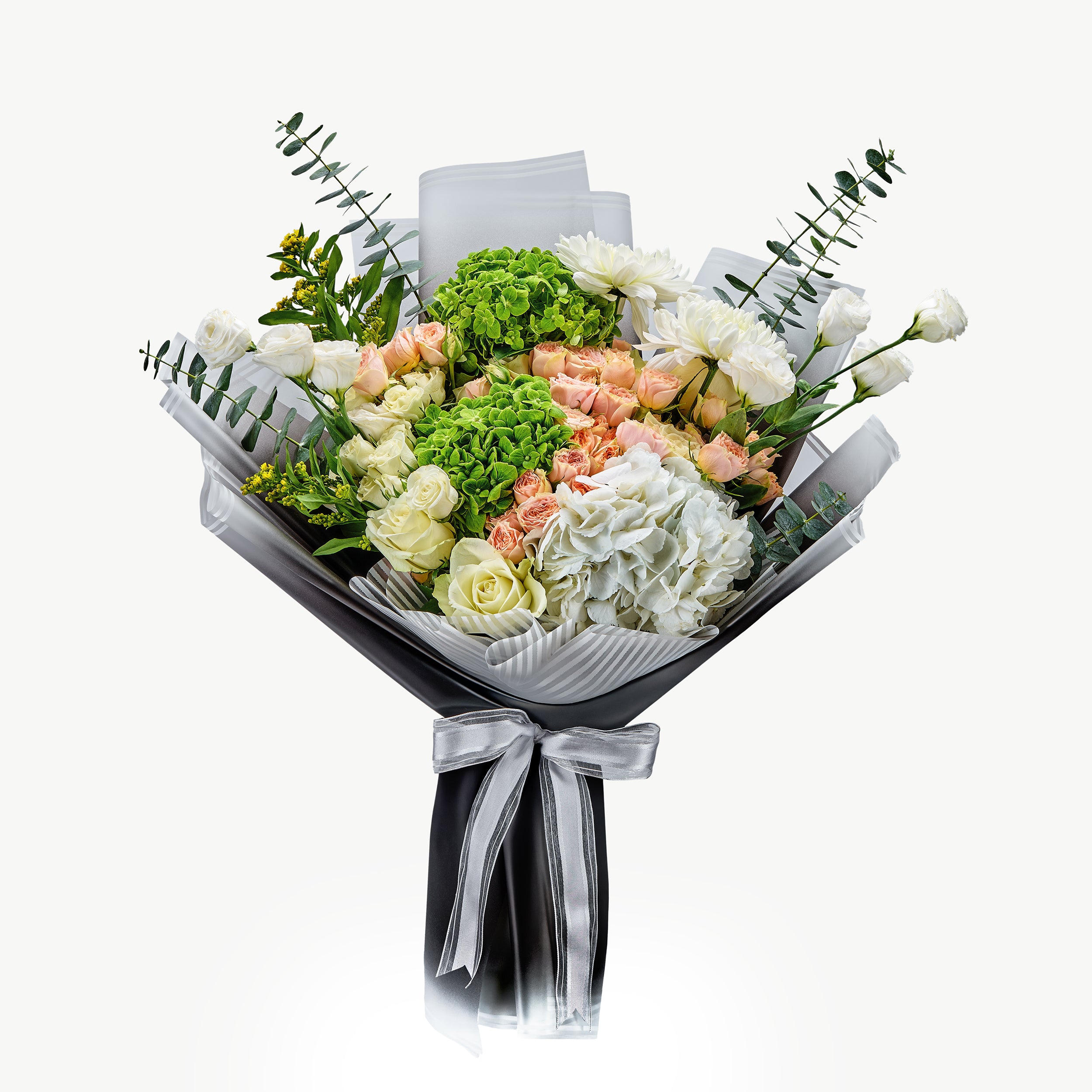 Moonlight Ivory bouquet with pure white flowers